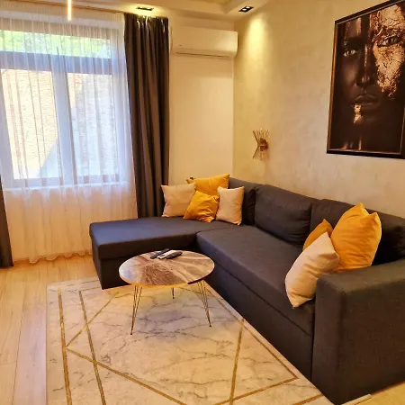 Apartment Fs - Beautiful In The Center Of