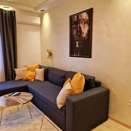 Fs - Beautiful In The Center Of * ヴァルナ