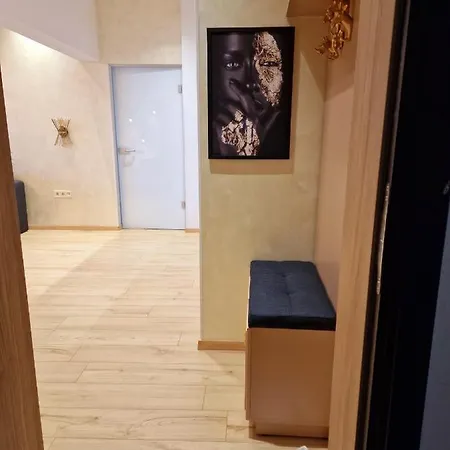 Fs - Beautiful In The Center Of * ヴァルナ