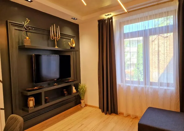 Fs - Beautiful In The Center Of *