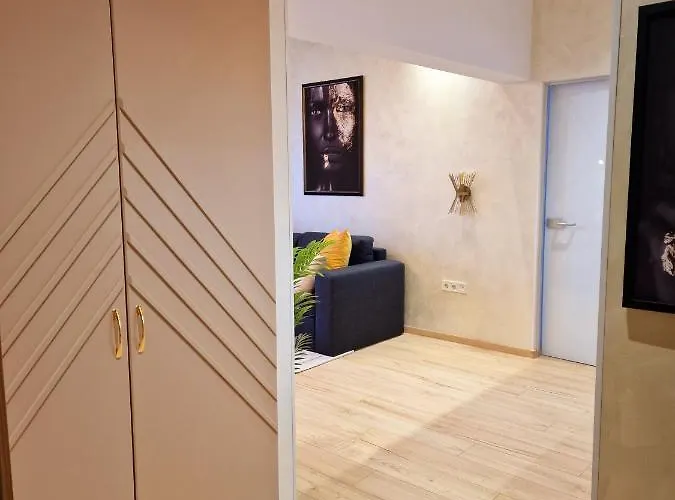 Apartment Fs - Beautiful In The Center Of *