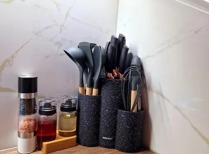 Fs - Beautiful In The Center Of Apartment Warna