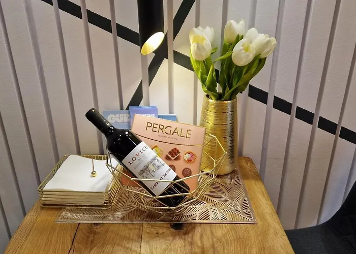 Fs - Beautiful In The Center Of *